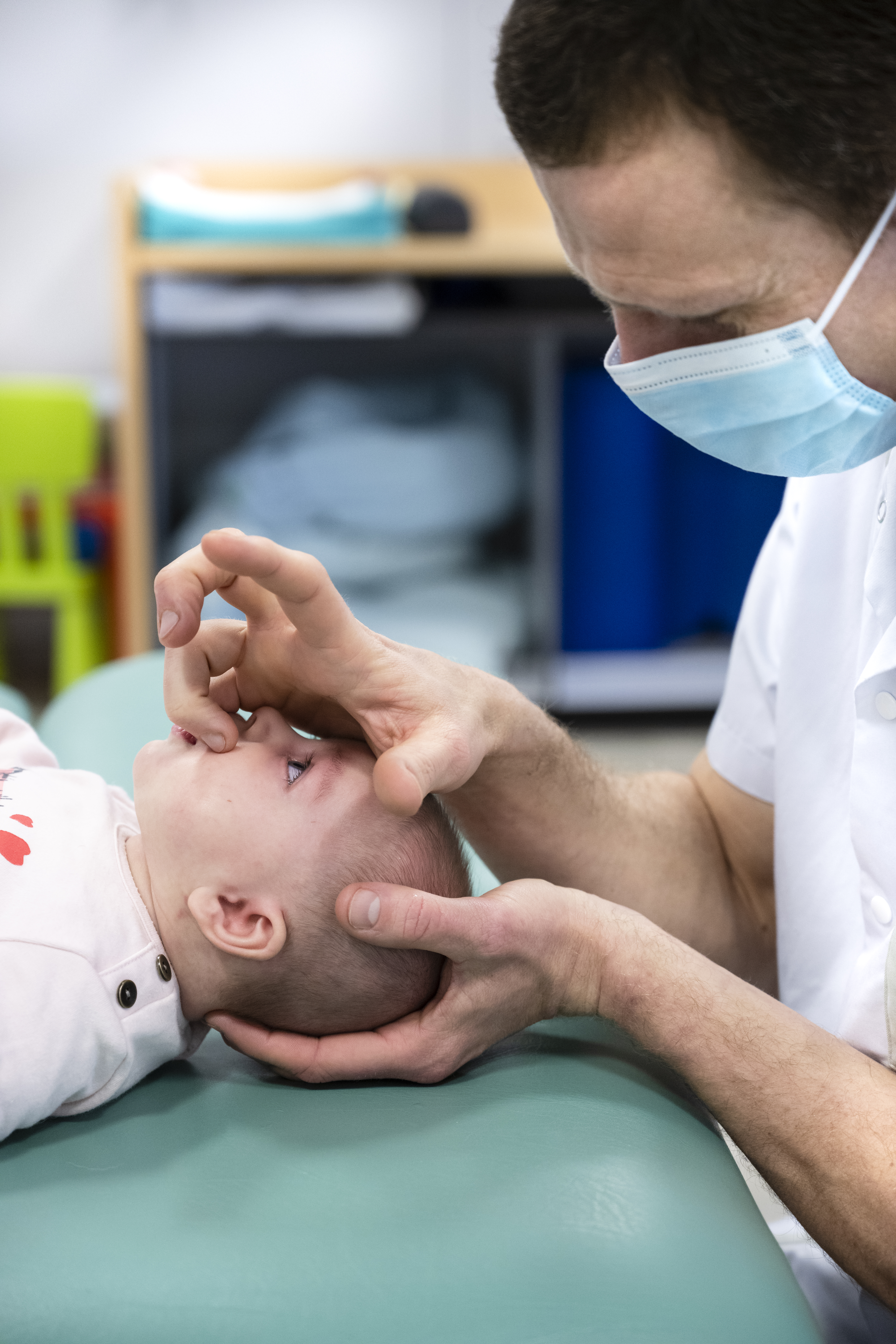 L’ostéopathie, pour favoriser le bien-être des bébés et des mamans à Tournai 5