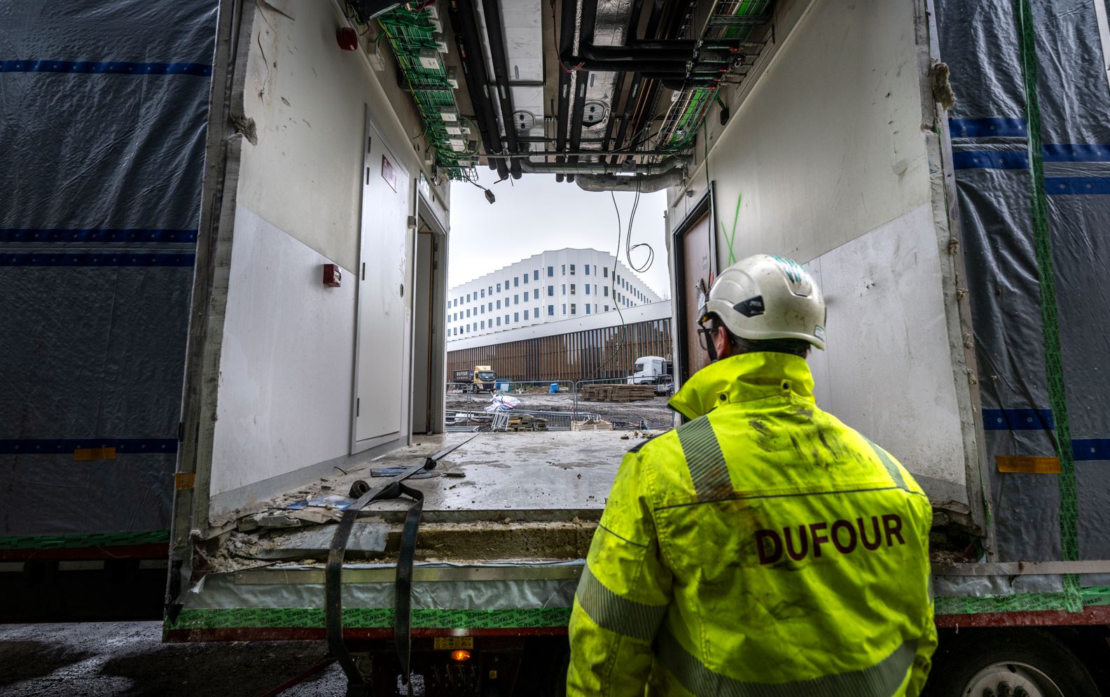 Bâtiment endommagé par une grue : le regard tourné vers l'avenir